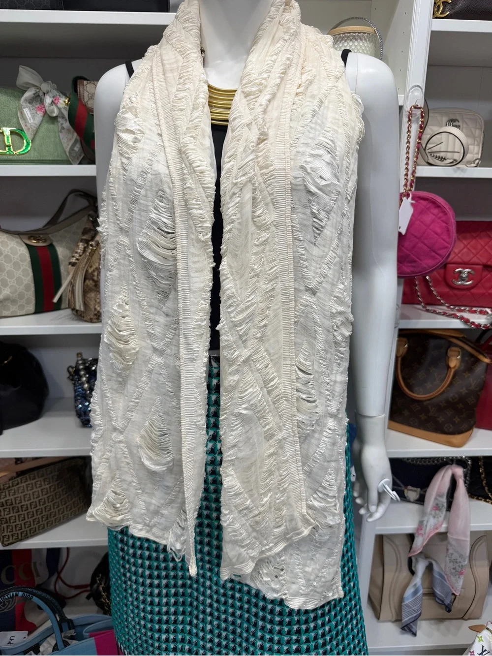Gucci Silk Shawl Scarf Pleated Ivory